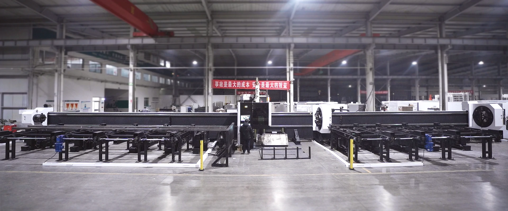 Machine de découpe laser de tubes M36.webp